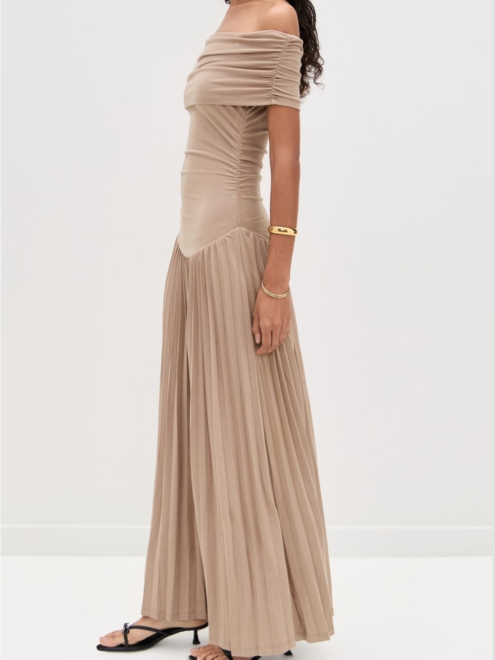 Lioness Off-Shoulder Pleated Maxi Skirt Dress in Taupe - Picture 5 of 12